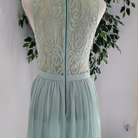 BCBG Generation Pleated with Lace Detailing  Dress With Zipper Back Closure. - Picture 3 of 5